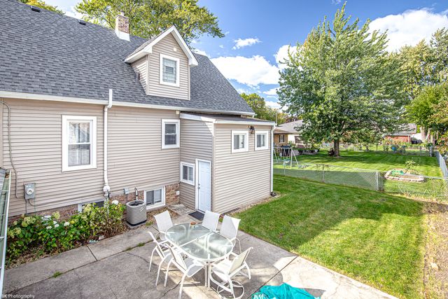 9255 Melvina Avenue, Oak Lawn, IL 60453