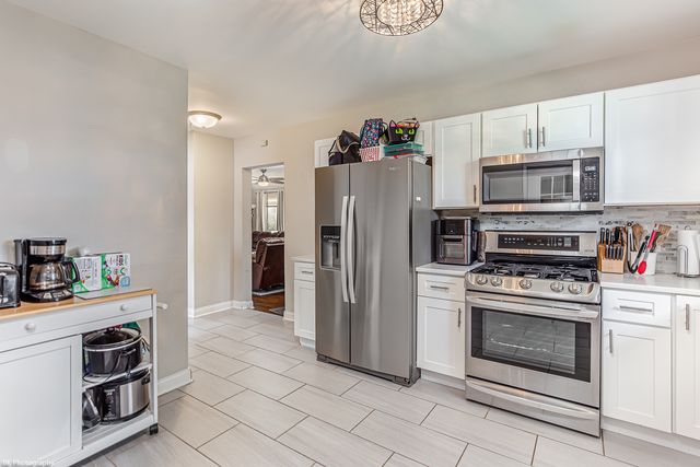 9255 Melvina Avenue, Oak Lawn, IL 60453