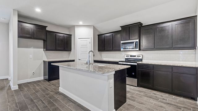 413 SUNFLOWER Trail, Cleburne, TX 76033