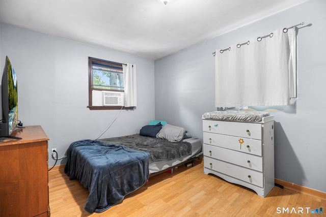 20 Pine Street, Waterford, CT 06385