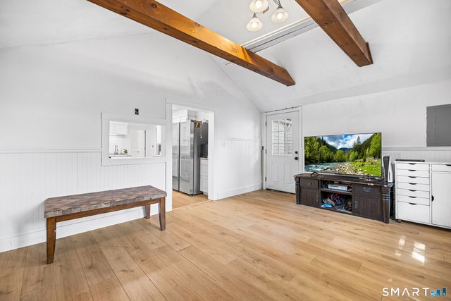 20 Pine Street, Waterford, CT 06385
