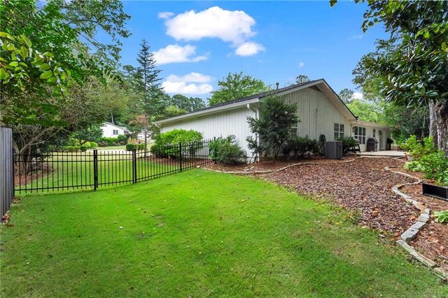 815 Fairfield Drive, Marietta, GA 30068