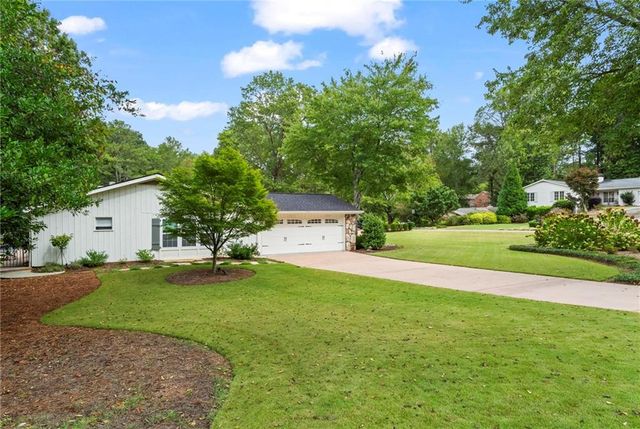 815 Fairfield Drive, Marietta, GA 30068