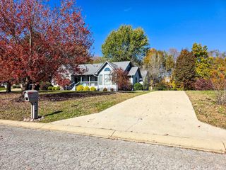 5800 S Ornamental Drive, Bloomington, IN 47401