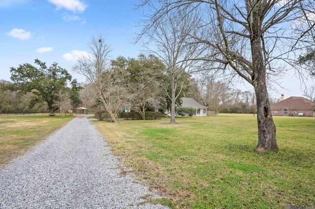 5775 Bayou Paul Rd, St Gabriel, LA 70776