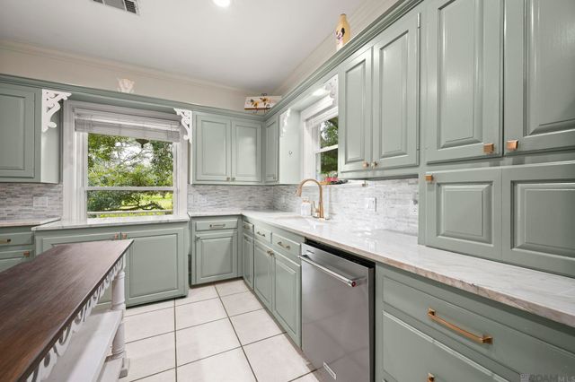 5775 Bayou Paul Rd, St Gabriel, LA 70776