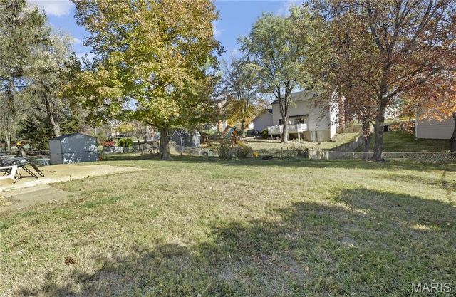 274 Cedar Village Court, Ballwin, MO 63021