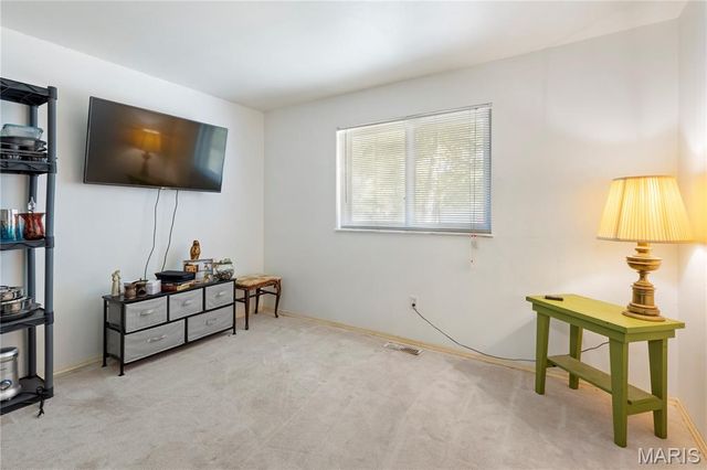 274 Cedar Village Court, Ballwin, MO 63021