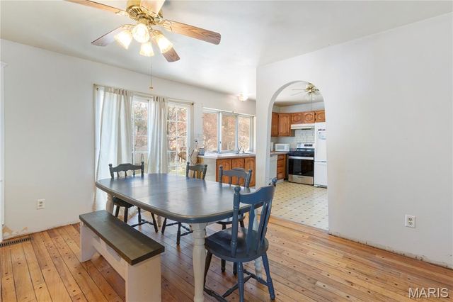 274 Cedar Village Court, Ballwin, MO 63021