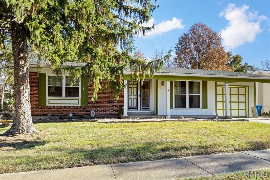 274 Cedar Village Court, Ballwin, MO 63021