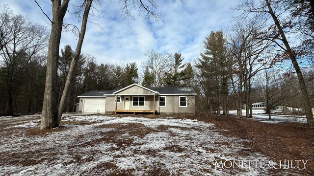 3318 E Michillinda Road, Dalton Twp, MI 49457