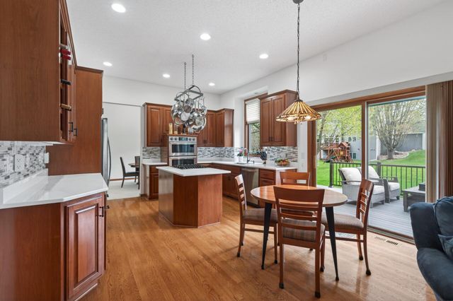 10447 Raleigh Road, Woodbury, MN 55129