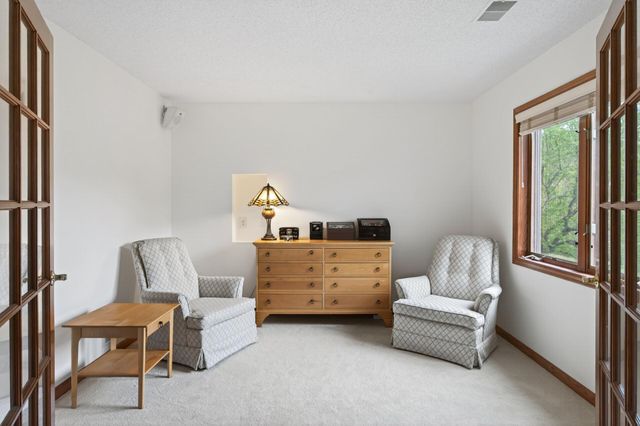 10447 Raleigh Road, Woodbury, MN 55129