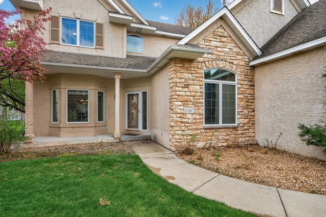 10447 Raleigh Road, Woodbury, MN 55129