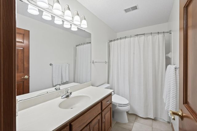 10447 Raleigh Road, Woodbury, MN 55129