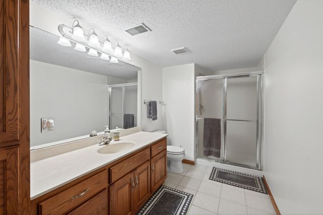 10447 Raleigh Road, Woodbury, MN 55129
