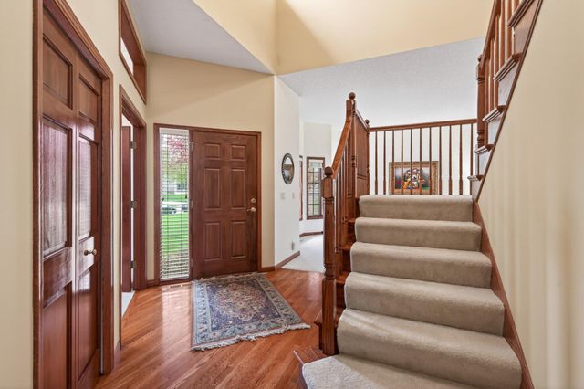 10447 Raleigh Road, Woodbury, MN 55129