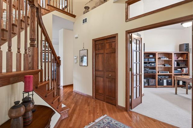 10447 Raleigh Road, Woodbury, MN 55129
