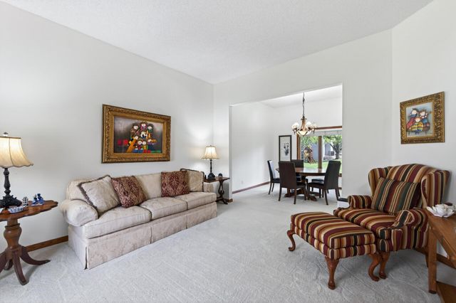 10447 Raleigh Road, Woodbury, MN 55129