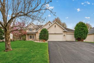 10447 Raleigh Road, Woodbury, MN 55129