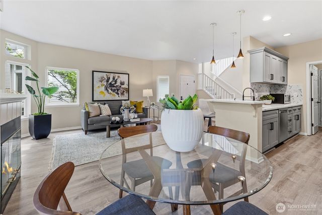 12541 NE 7th Place, Bellevue, WA 98005