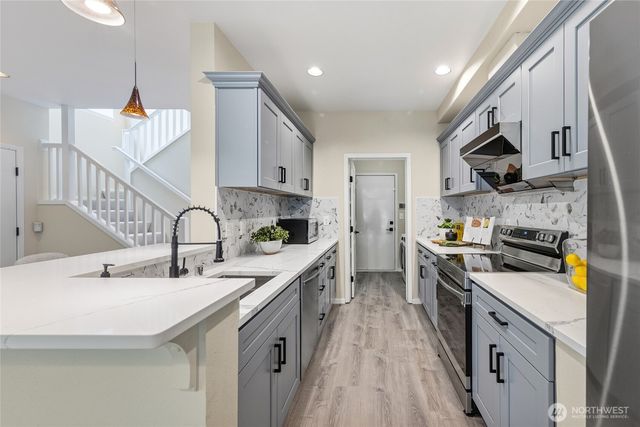 12541 NE 7th Place, Bellevue, WA 98005