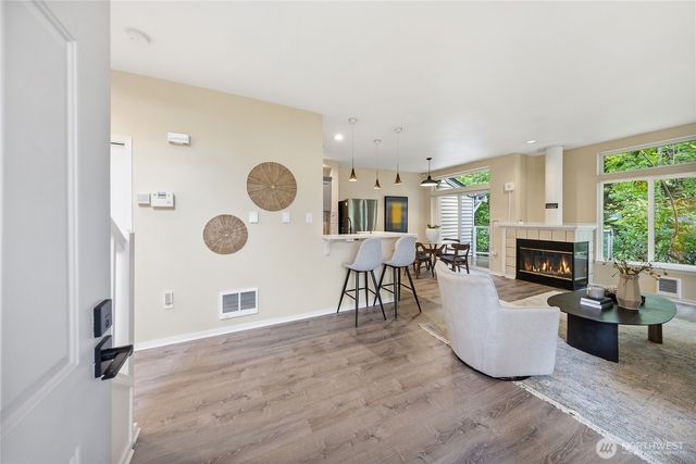 12541 NE 7th Place, Bellevue, WA 98005