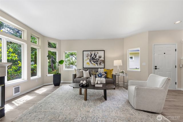 12541 NE 7th Place, Bellevue, WA 98005