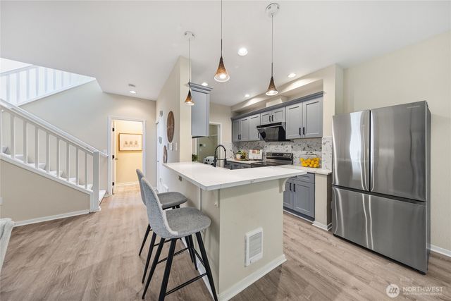 12541 NE 7th Place, Bellevue, WA 98005