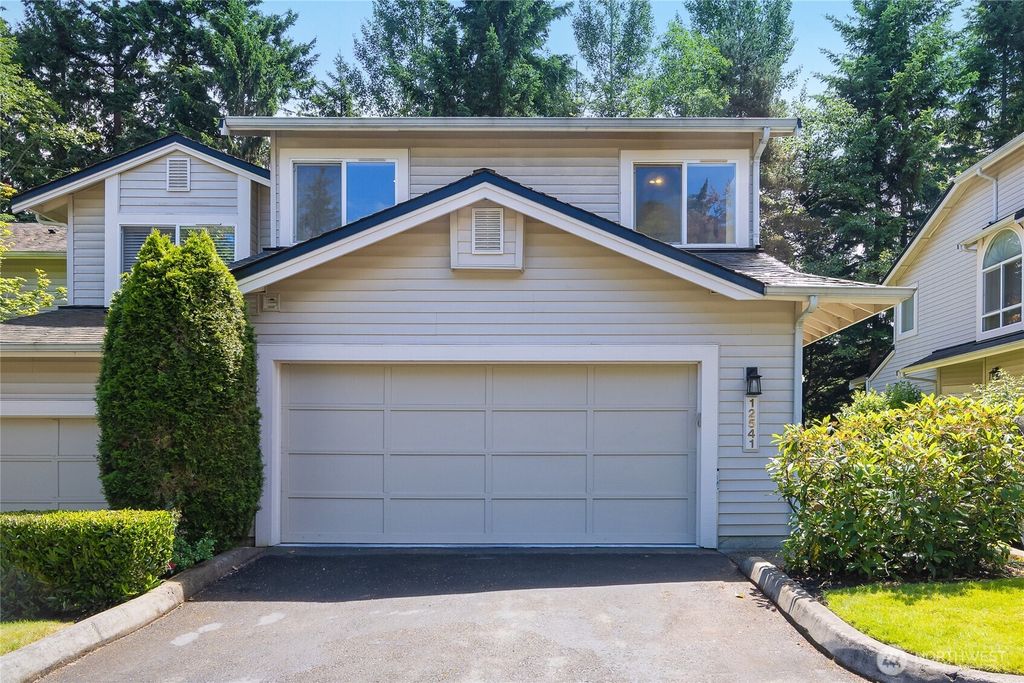 12541 NE 7th Place, Bellevue, WA 98005