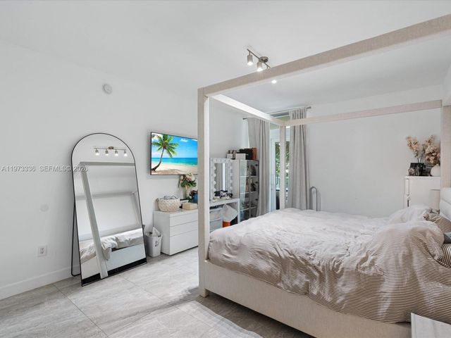 3340 NE 190th St 204, Aventura, FL 33180