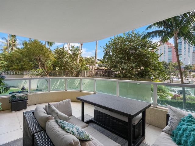 3340 NE 190th St 204, Aventura, FL 33180