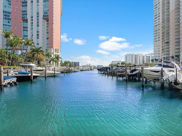 3340 NE 190th St 204, Aventura, FL 33180