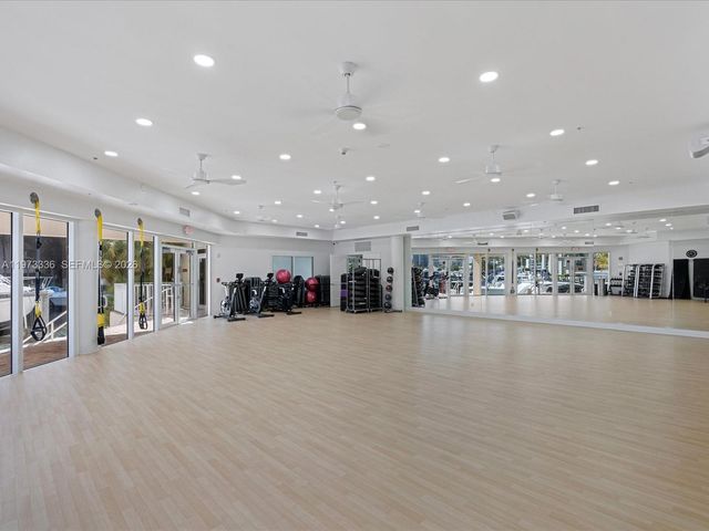 3340 NE 190th St 204, Aventura, FL 33180