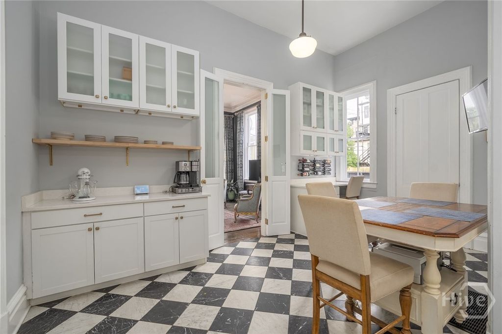 Image 17 of property listing at 222 E Gwinnett Street, Savannah, GA 31401