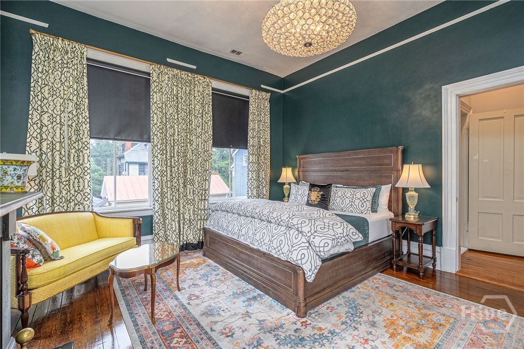 Image 22 of property listing at 222 E Gwinnett Street, Savannah, GA 31401