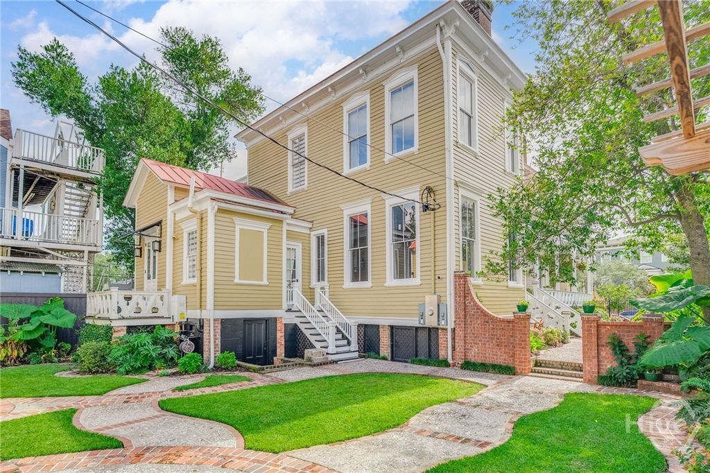 Image 51 of property listing at 222 E Gwinnett Street, Savannah, GA 31401