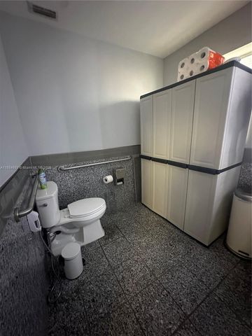 7111 Taft Street, Hollywood, FL 33024