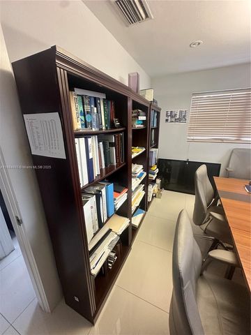 7111 Taft Street, Hollywood, FL 33024