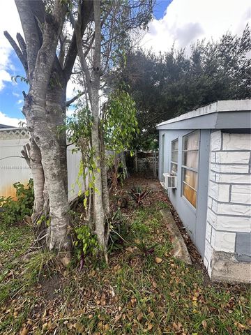 7111 Taft Street, Hollywood, FL 33024