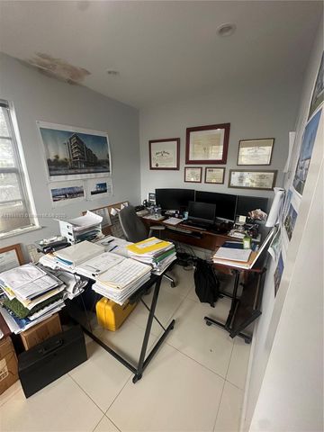 7111 Taft Street, Hollywood, FL 33024