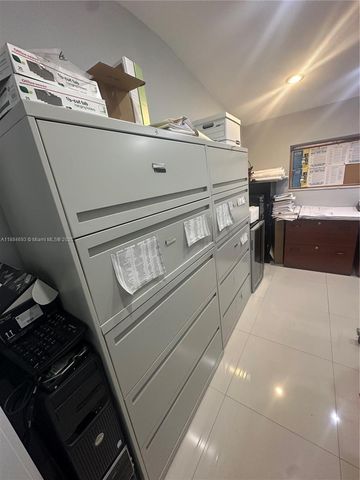 7111 Taft Street, Hollywood, FL 33024