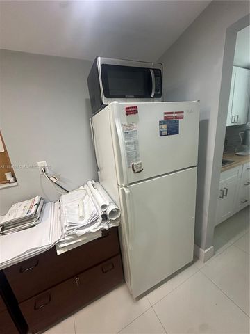 7111 Taft Street, Hollywood, FL 33024