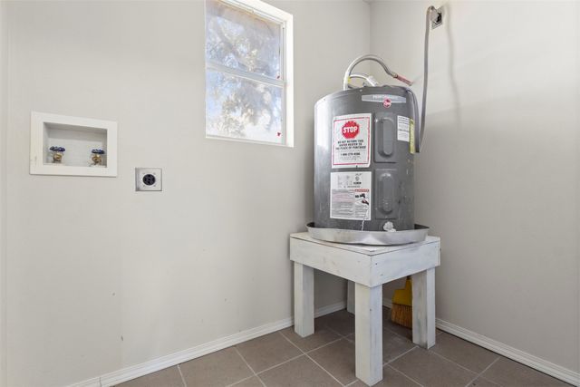 239 Cundiff Crafton Road, Chico, TX 76431