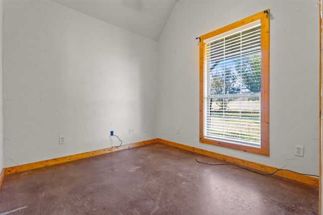 239 Cundiff Crafton Road, Chico, TX 76431