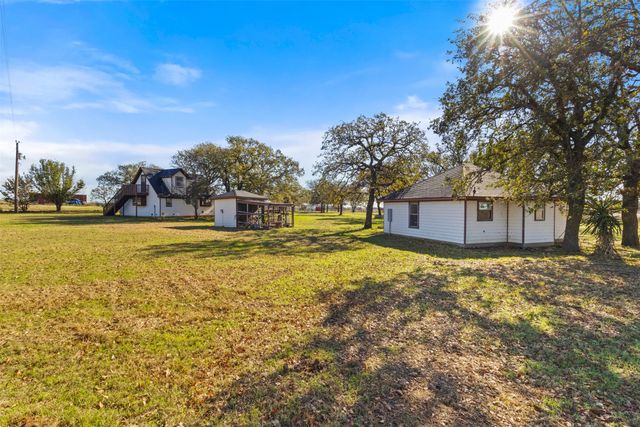 239 Cundiff Crafton Road, Chico, TX 76431