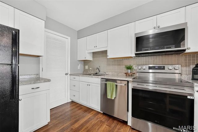 980 Windstream Drive 35, St Peters, MO 63376