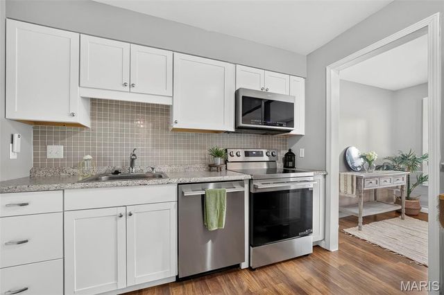 980 Windstream Drive 35, St Peters, MO 63376