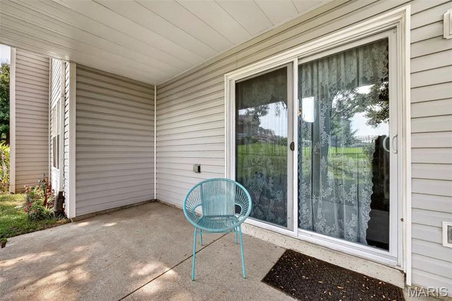 980 Windstream Drive 35, St Peters, MO 63376