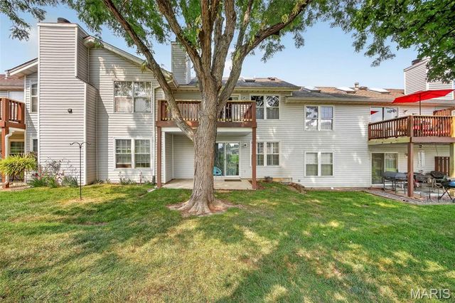 980 Windstream Drive 35, St Peters, MO 63376